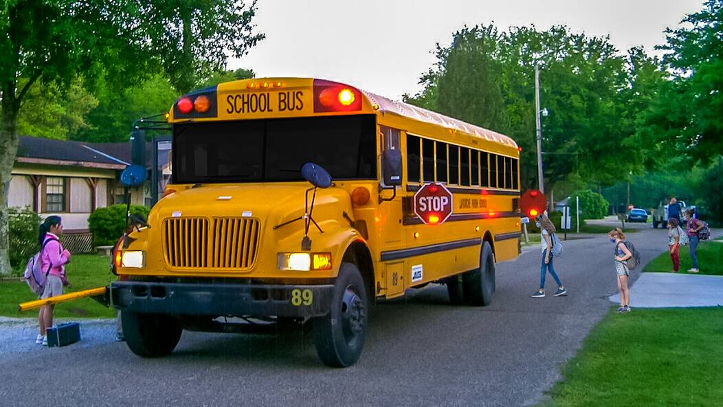 Скачать взломанную School Bus Transport Simulator [МОД открыто все] на Андроид - Версия 2.2.7 apk